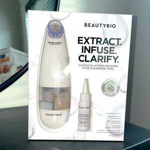 BEAUTYBIO GLOfacial Hydro-Infusion Pore Cleansing + Blue
LED Clarifying Tool
